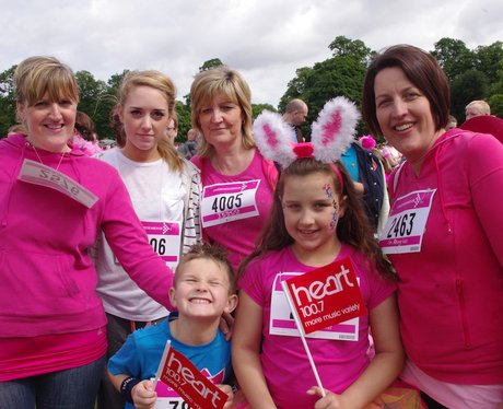 Everyone from Malvern park Race for Life 