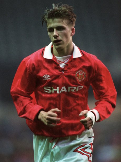 David Beckham signs for Manchester United
